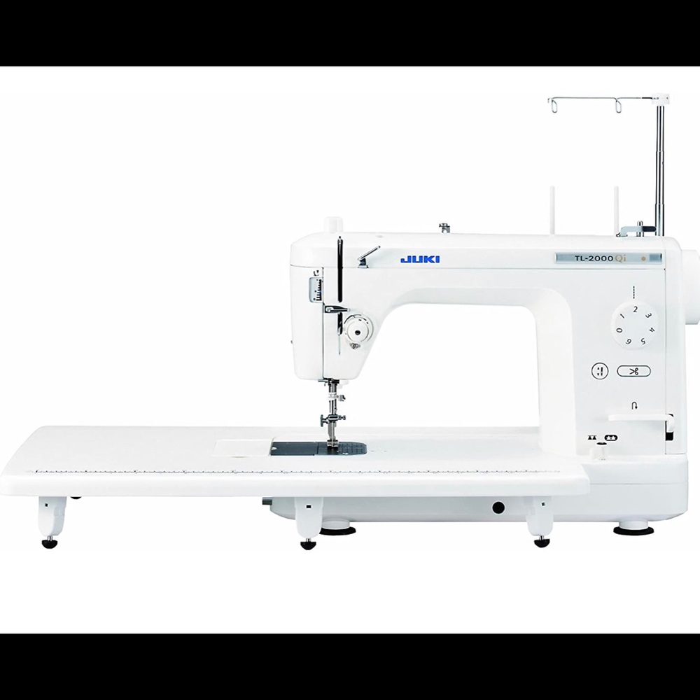 Juki industrial strength sowing machine. *NEW!